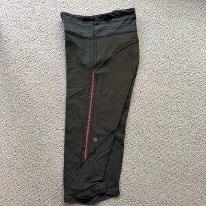 Lululemon size 8 capri leggings - Army Green